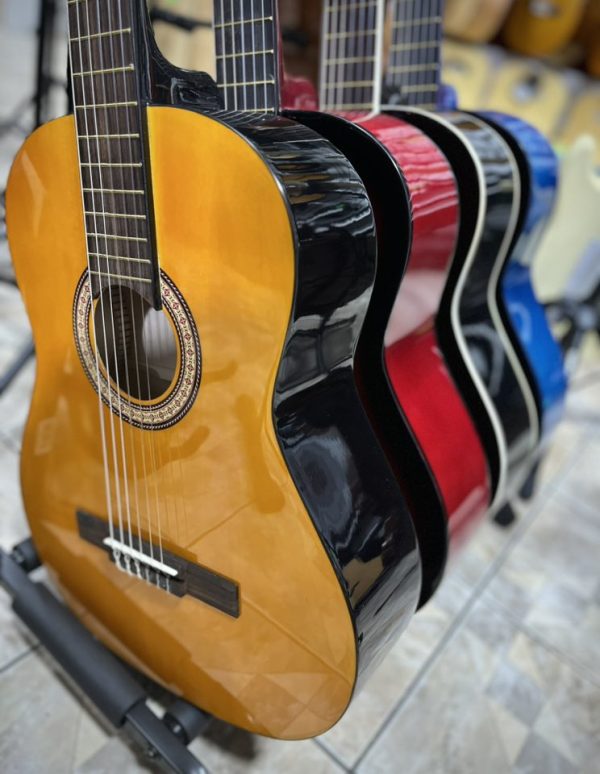 599116803_1306970904565861_4938266598244013863_n Guitarra Acústica Vizcaya 4/4 ARCG44