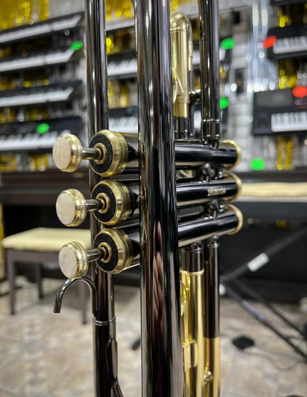 Trompeta Baldassare Color Negro