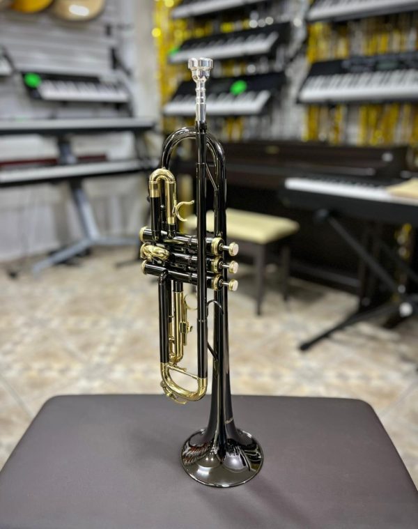 Trompeta Baldassare Color Negro