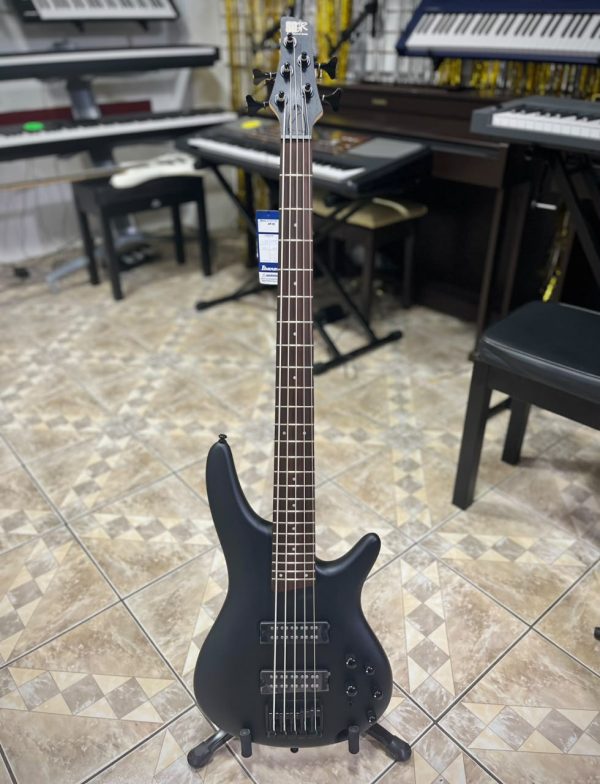 WhatsApp Image 2026-07-24 at 4.47.43 PM Bajo Eléctrico de 5 Cuerdas Ibanez SR305